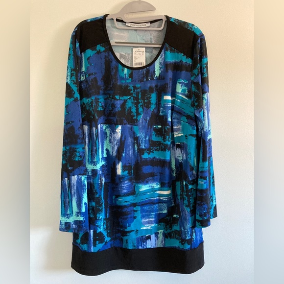 NWT Laura Plus Sport Collection Black and Blue Top - Picture 1 of 4